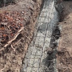 mini-gep.hu-kerites-tamfalak-betonalap-szakmaisag-vashalo-vasszereles-betonacel-scaled