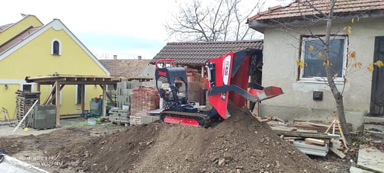 mini-gep.hu-támfal-térkő-kerítés-önrakodó minidömper-földmunka-tereprendezés-árokásás-kertépítés-Veszprém-Balaton