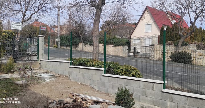 mini-gep.hu-kerítés-3dkerítés-drótkerítés-lemezkerítés-felújítás-Veszprém-Balaton